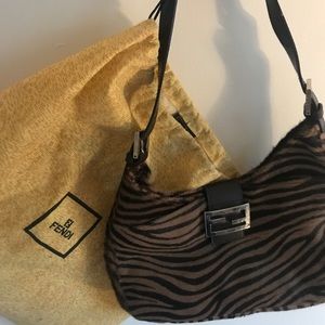 Brand new!! FENDI....!!!